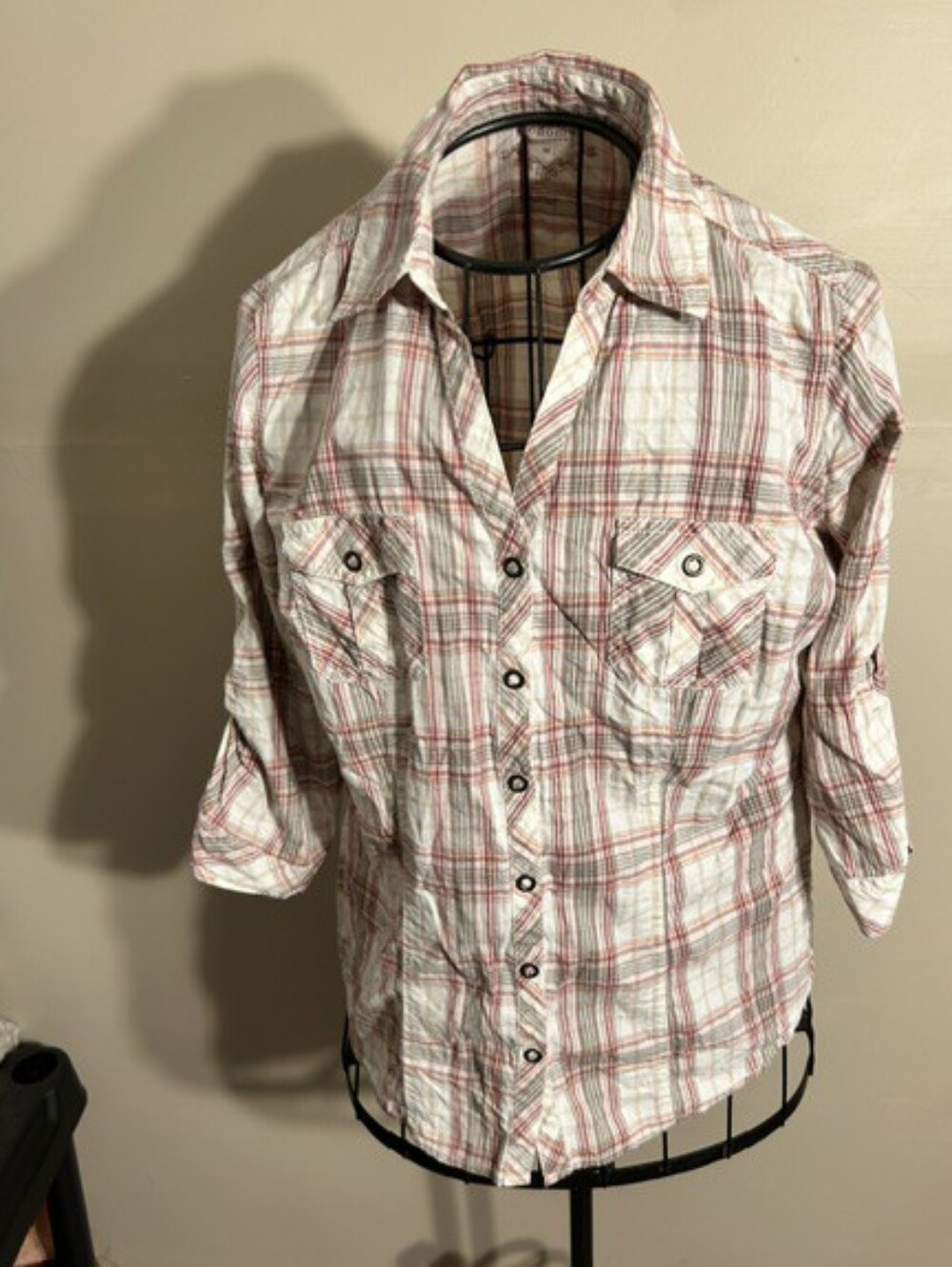 size medium womens pink white plaid shirt snap button up top western